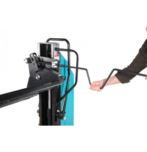 Gerbeur manuel à mat télescopique et tablier pivotant